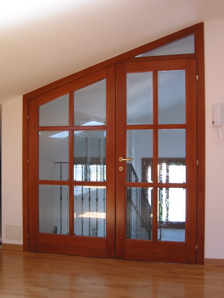 antiporta-legno-vetrata-su-misura