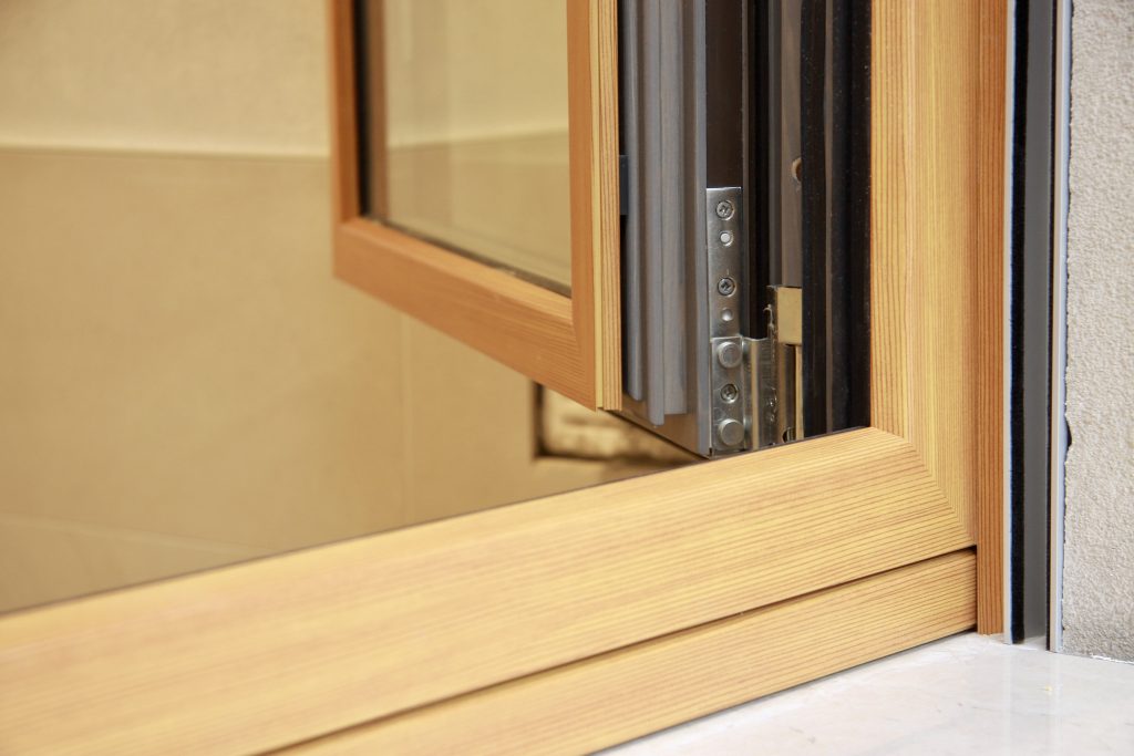 finestra-legno-alluminio-dettaglio
