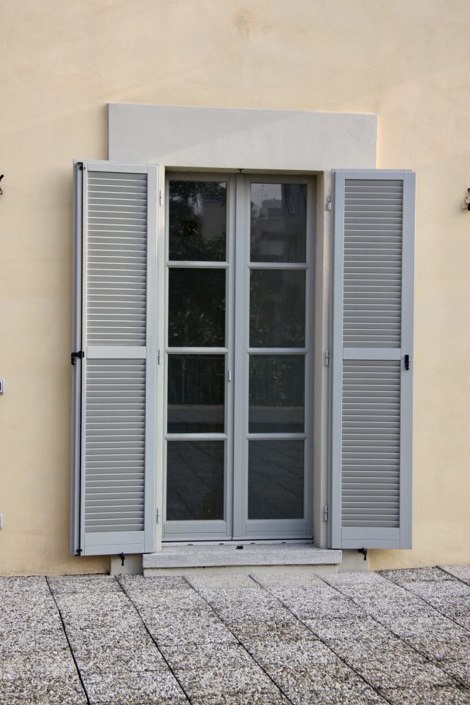 serramento-legno-vetro-edificio-storico